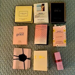 🌷9 Assorted Eau de Parfum samples